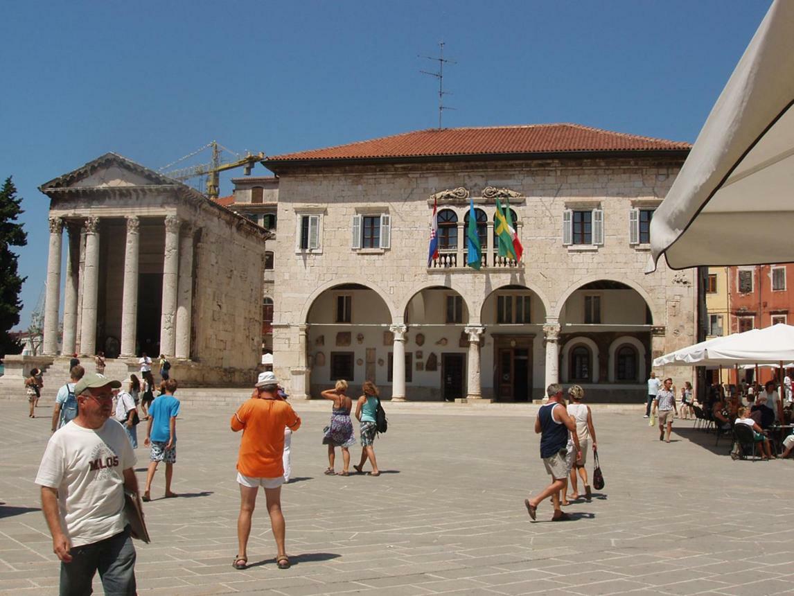 Villa Doric Pula Buitenkant foto