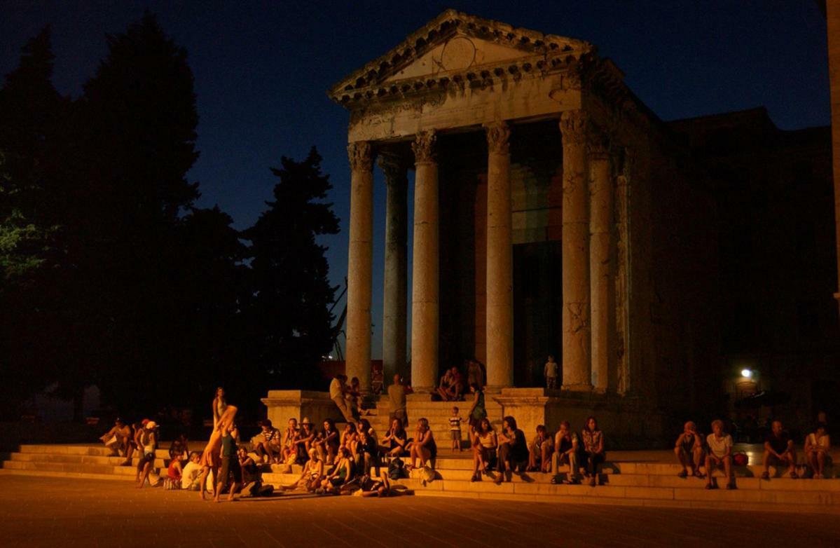 Villa Doric Pula Buitenkant foto